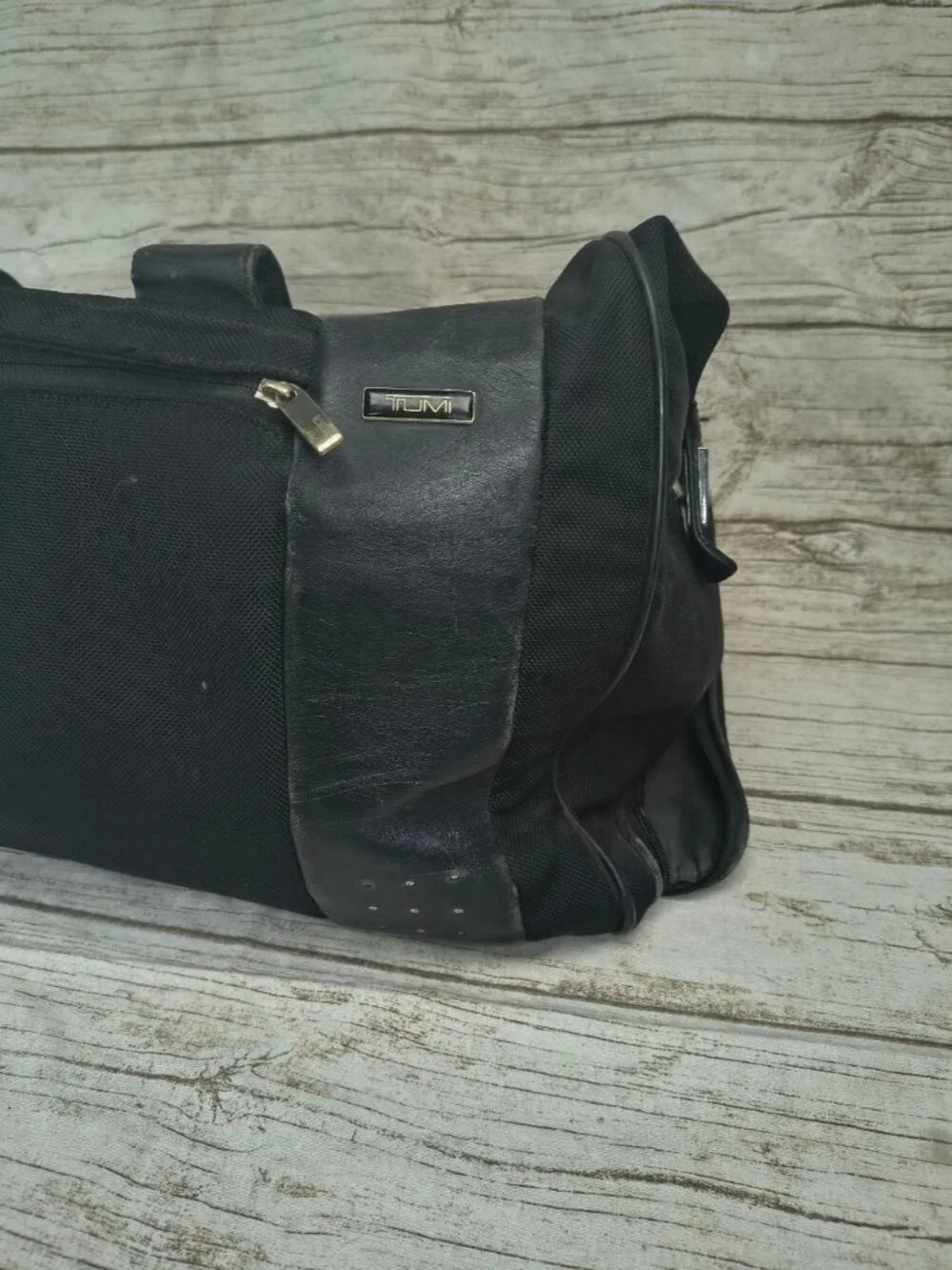 Tumi Roller Duffel Travel Bag Carry On Suitcase